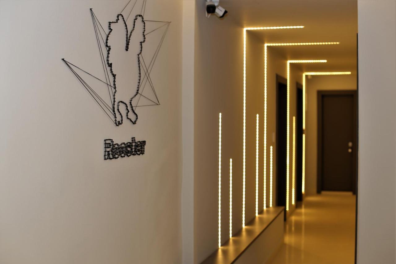 Rooster Apartamento *